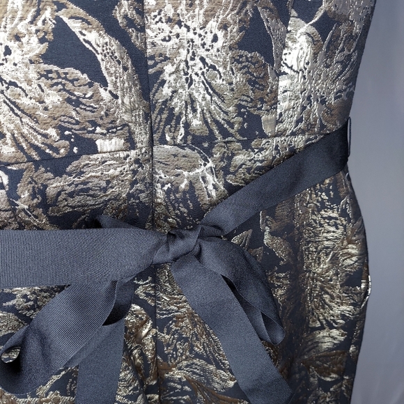 Alex Evenings Dress 10 Women Damask Metallic Sheath Jewel Beaded Belt Zip NYE - Picture 5 of 12